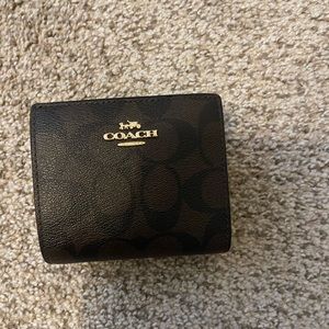 Coach wallet ! Only used once !